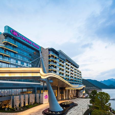 Jiande Crowne Plaza Hangzhou Thousand Island Lake By Ihg מראה חיצוני תמונה