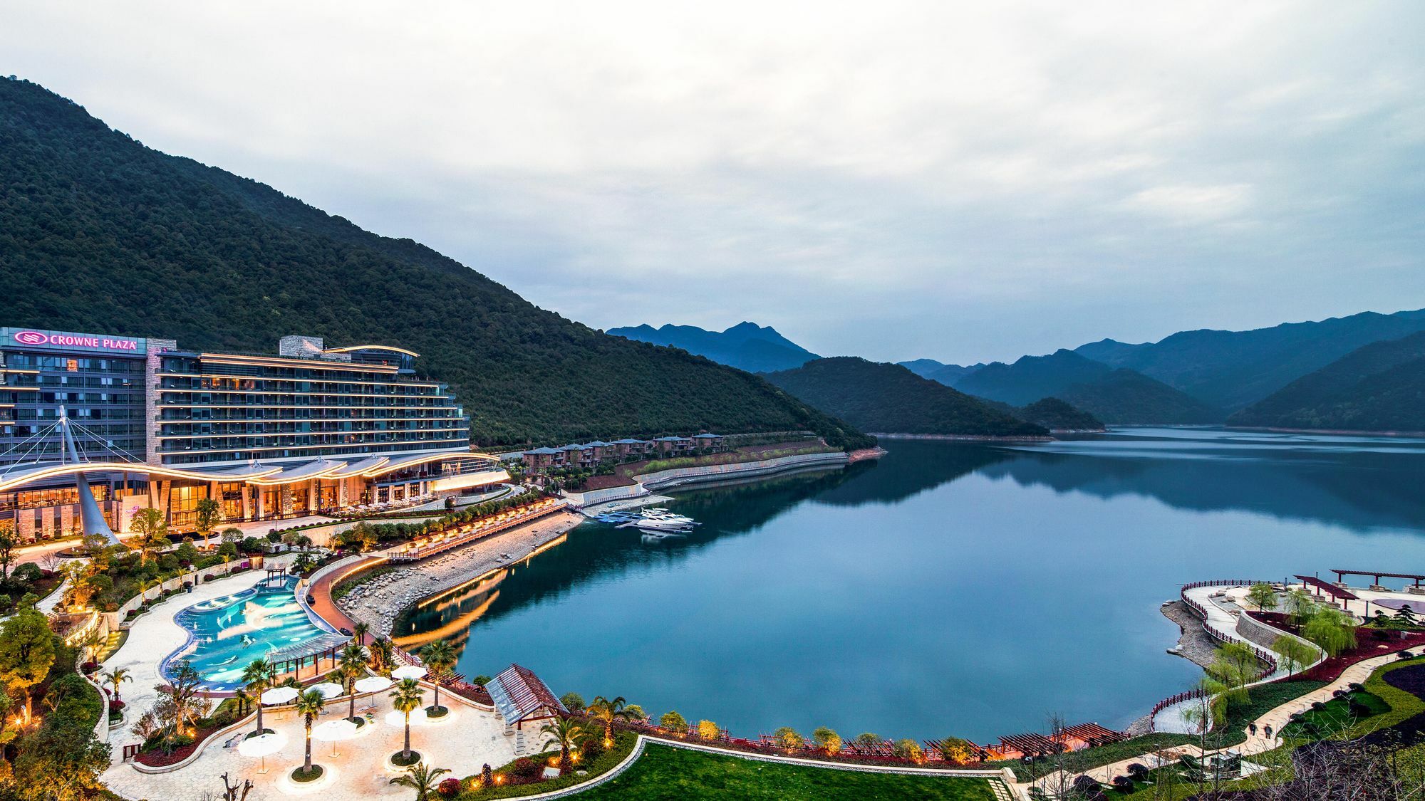 Jiande Crowne Plaza Hangzhou Thousand Island Lake By Ihg מראה חיצוני תמונה
